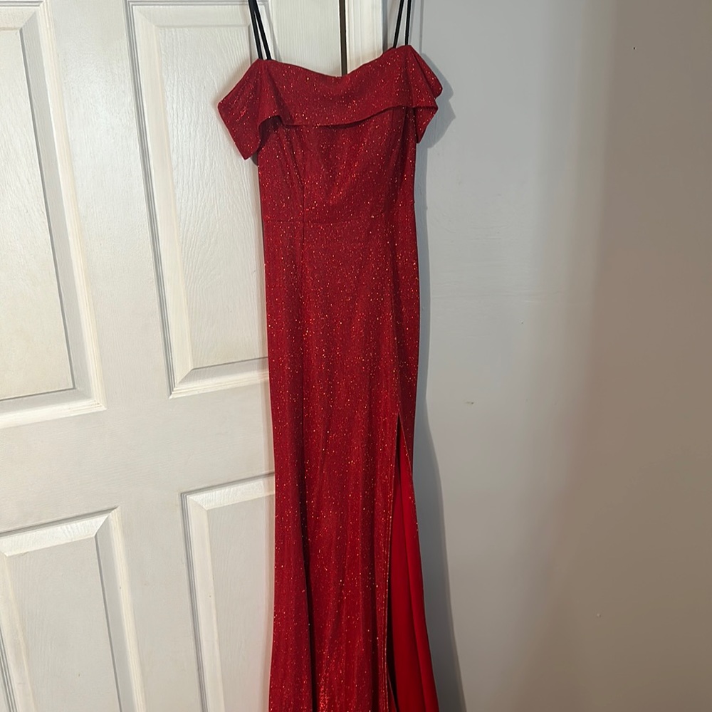 Long Sparkly Red Formall Dress